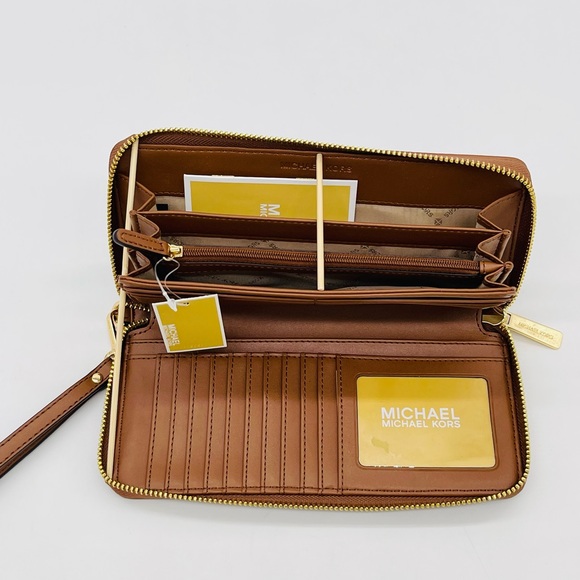 Michael Kors Large Continental Wallet Wristlet - Picture 7 of 8